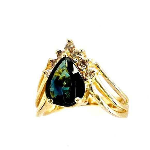 14Kt Yellow Gold Pear Shaped Sapphire & 7 Diamond Ring - Picture 1 of 6